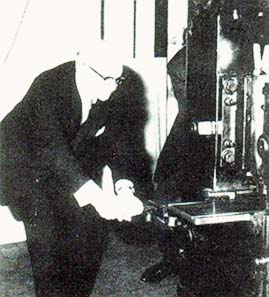 Pic. 1: The first Krugerrand is minted.