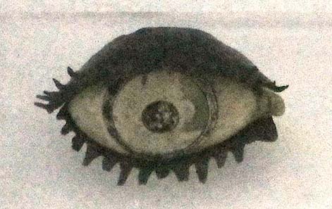 A rare find: the eye of a goddess with glass inlays. Photograph: KW.