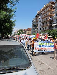 Protesters in front of the Church of Demetrios. Photograph: KW.