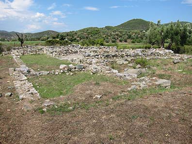 Further archaeological remains. Photograph: KW.