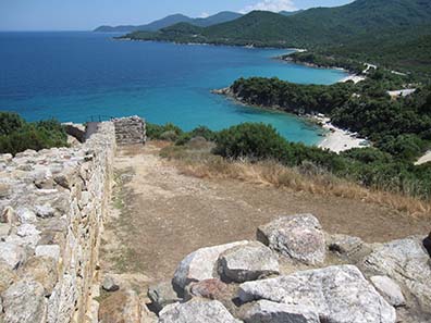 Early Classcial fortifications of Stageira. Photograph: KW.