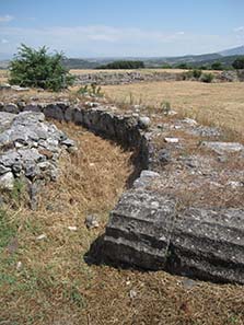 An apse built from column shafts. Photograph: KW.