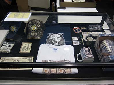 Souvenirs of the Bureau of Engraving and Printing. Photograph: UK.