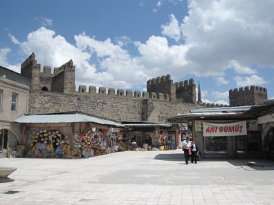 The citadel with numerous built-in shops. Photograph: KW.
