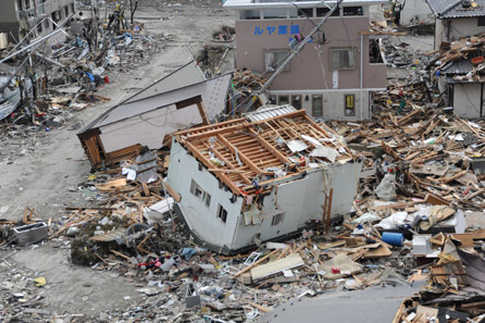 Devastations in the town of Ofunato on March 15, 2011. Photo: U.S. Navy / Wikipedia.