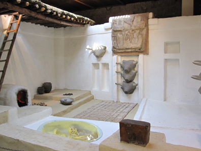 Reconstruction of a house of Catal Hüyük. Photograph: KW.