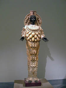 Artemis of Ephesus. Roman copy with supplemented head and hands. Naples National Archaeological Museum. Foto: UK.