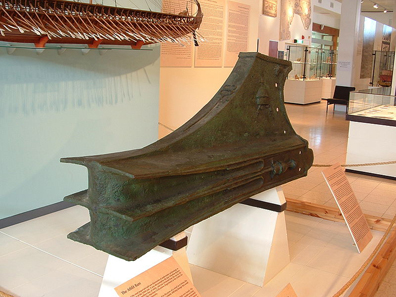 Ram bow of a Greek ship, 2nd cent. B. C. Israeli National Maritime Museum - Exhibitions / Wikipedia.