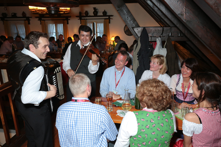 Impressions of the welcoming Heuriger - in traditional costume.