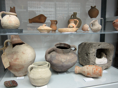 The coin department keeps all the vessels in which the coins were found. Photo: UK.