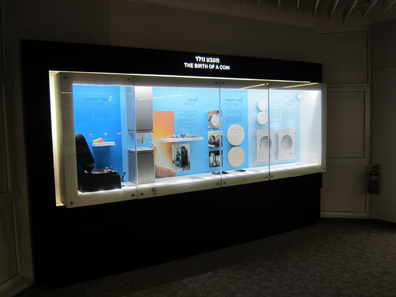 Showcases on technique on the upper floor. Photo: UK.