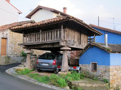 The Granaries Found their Way into the 21st Century. Photo: KW.