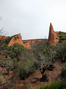 These are no natural mountains, but rather the remains left after the entire mountain caved in. Photo: KW.