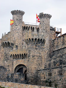 The entrance to the Castle of Ponferrada. Photo: KW.