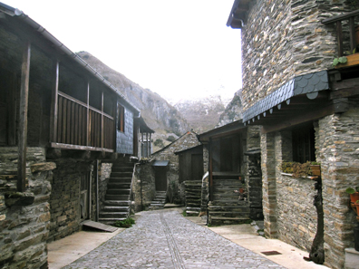 An enchantingly restored village. Photo: KW.