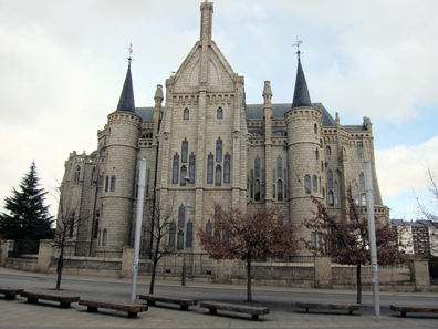 The Episcopal Palace of Astorga, built by Gaudi. Photo: KW.
