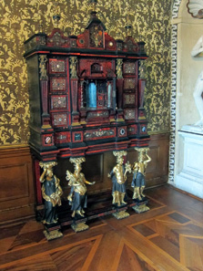 The representative rooms. A cabinet, made c.1680. Photo: KW.