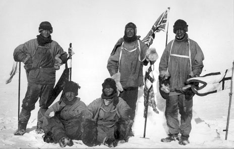 Last expedition of Robert Falcon Scott. The image shows Wilson, Scott and Oates (standing); and Bowers and Evans (sitting). Photo: Henry Bowers.