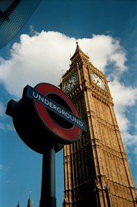 The London Underground sign for Westminster tube station against the Big Ben clock tower of the Houses of Parliament in 2002. Photo: Yottanesia / http://creativecommons.org/licenses/by/3.0/deed.en