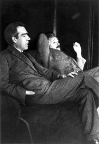 Niels Bohr and Albert Einstein. The picture was taken at Ehrenfest's home in Leiden, the occasion was most likely the 50th anniversary of Hendrik Lorentz' doctorate (December 11, 1925). Photo: Paul Ehrenfest / Wikicommons.