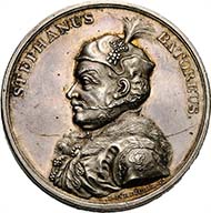 Nro 8020: Hereditary medal of Johann Jakob Reichel at Warsaw in memory of Stephen Báthory. Hutten-Czapski 3432 (R3). Die error, very fine to extremely fine.
300 / 3.335 Euros
* All prices include 15% VAT.