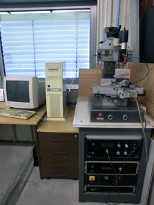 One of the first computer-controlled engraving machines, developed for the company Leitz - and by the way, it still works today! Photo: Lang GmbH & Co. KG.