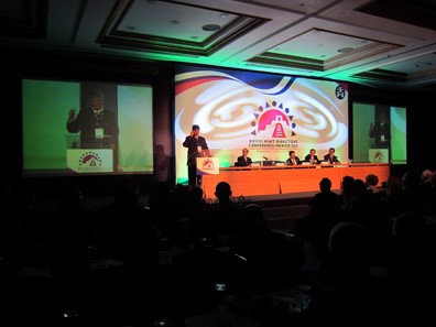 Former MDC President, Gerhard Starsich, CEO of Austrian Mint, welcomes the congress participants. He ceded his office in Mexico to Guillermo Hopkins Gámez. Photograph: UK.