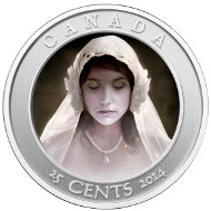 Lenticular technology produces impressive effects on the coin's reverse.