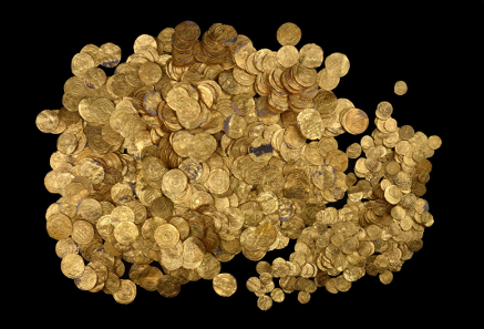 The Fatimid coin hoard. Photograph: Clara Amit. Courtesy of the Israel Antiquities Authority.