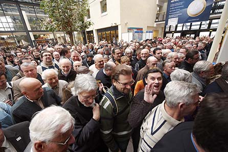 The numismatic crowd at the World Money Fair 2010.