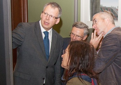 The director of the Berlin Münzkabinett, Prof Dr Bernard Weisser, giving visitors a tour.