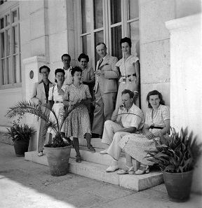 Léon Lacroix (first on the left) at the French School of Archaeology in Athens.