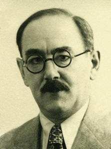 Imre Nagy, Chairman of the Council of Ministers of the People's Republic of Hungary, was finally buried in plot 301 after having been executed in 1958. Photo: FORTEPAN/Janosi Katalin adomanyozo / Wikimedia Commons / CC BY-SA 4.0.
