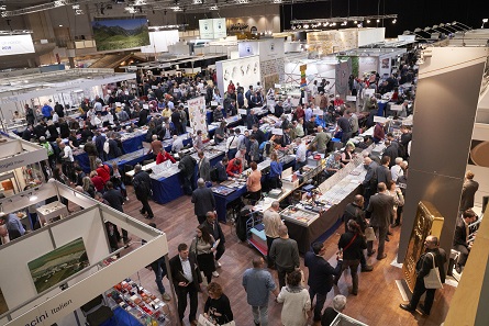 A glance into the convention hall. Photo: WMF.