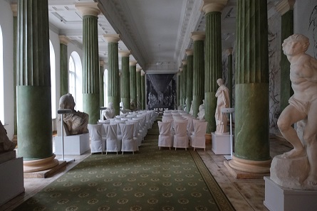 The former hall where the 542 castings from the collection of King Stanislaw August were displayed during the beginning of the 19th century will turn into the exhibition space for publishing houses in 2021. (Incidentally, CoinsWeekly has already reserved a booth.) Graphic art by Franciszek Tegazzo (1829-1879), Photo: UK.