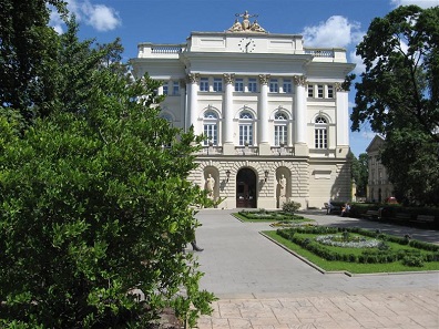 University library. Photo: DocentX / Wikipedia.