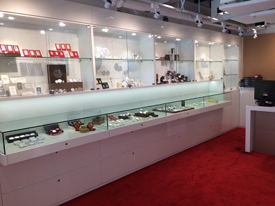This new collaboration will surely bring new customers to the showrooms of both partners. © GoldSilver Central