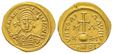 No. 402 – Merovingian coins. Solidus, Marseille. In the name of Mauritius Tiberius. From Münzen und Medaillen AG Auction 81 (1995), no. 956. Very rare. Very fine +. Estimate: 7,000 euros.