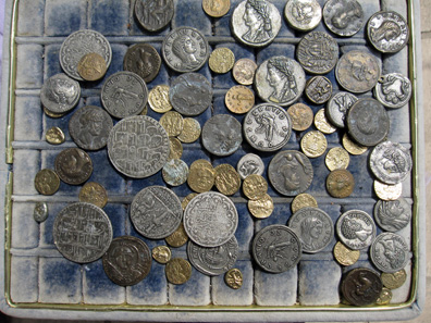 A wide range of fake coins on offer. Photo: KW.